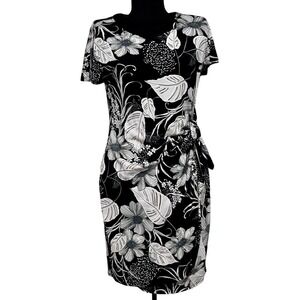 Signature By Robbie Bee Black Floral‎ Short Sleeve Knee Length Dress Size Small